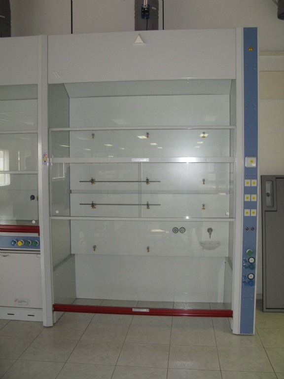 WALK-IN Fume Hoods