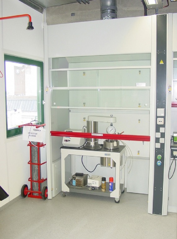 WALK-IN Fume Hoods